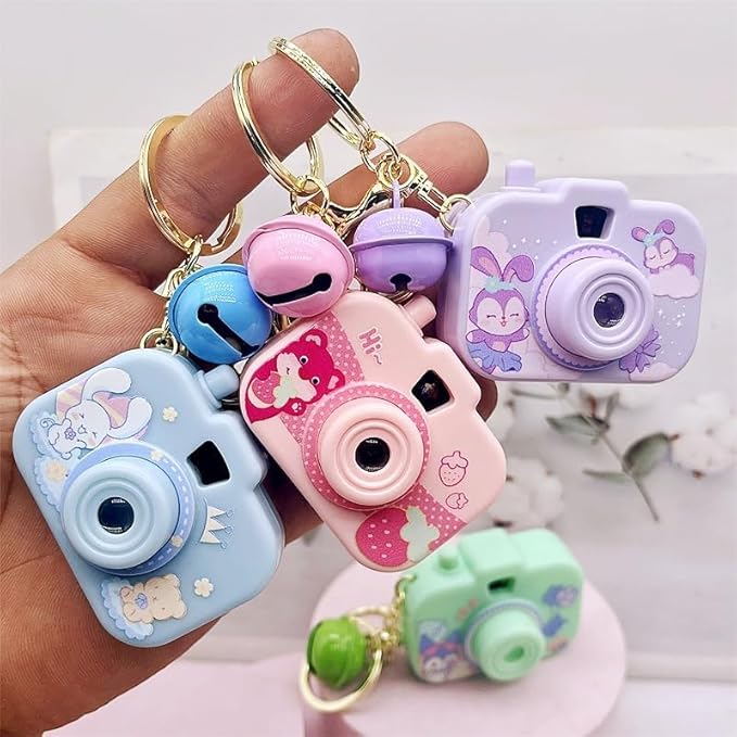 Camera Shape Projective Keychain – 1 PC 📸✨