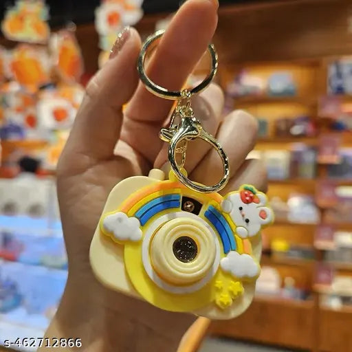 Camera Shape Projective Keychain – 1 PC 📸✨